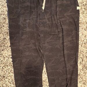 Vuori Jogger Pants